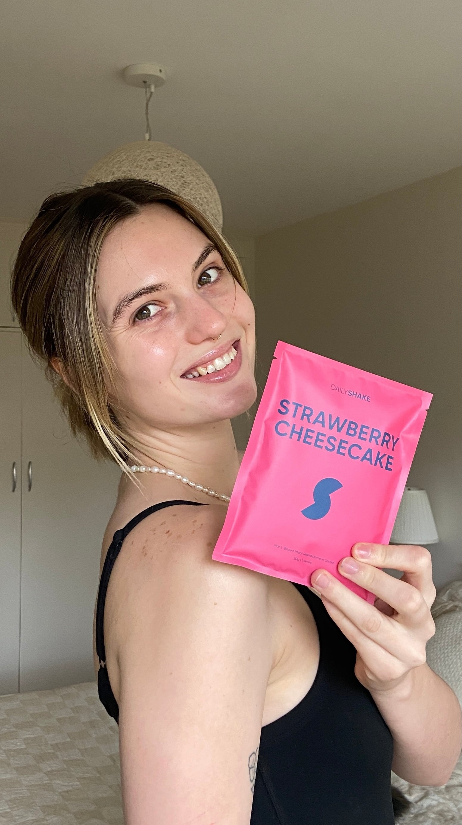 2 Single Sachets Strawberry Cheesecake - Daily Shake - Premium Meal Replacement Shakes